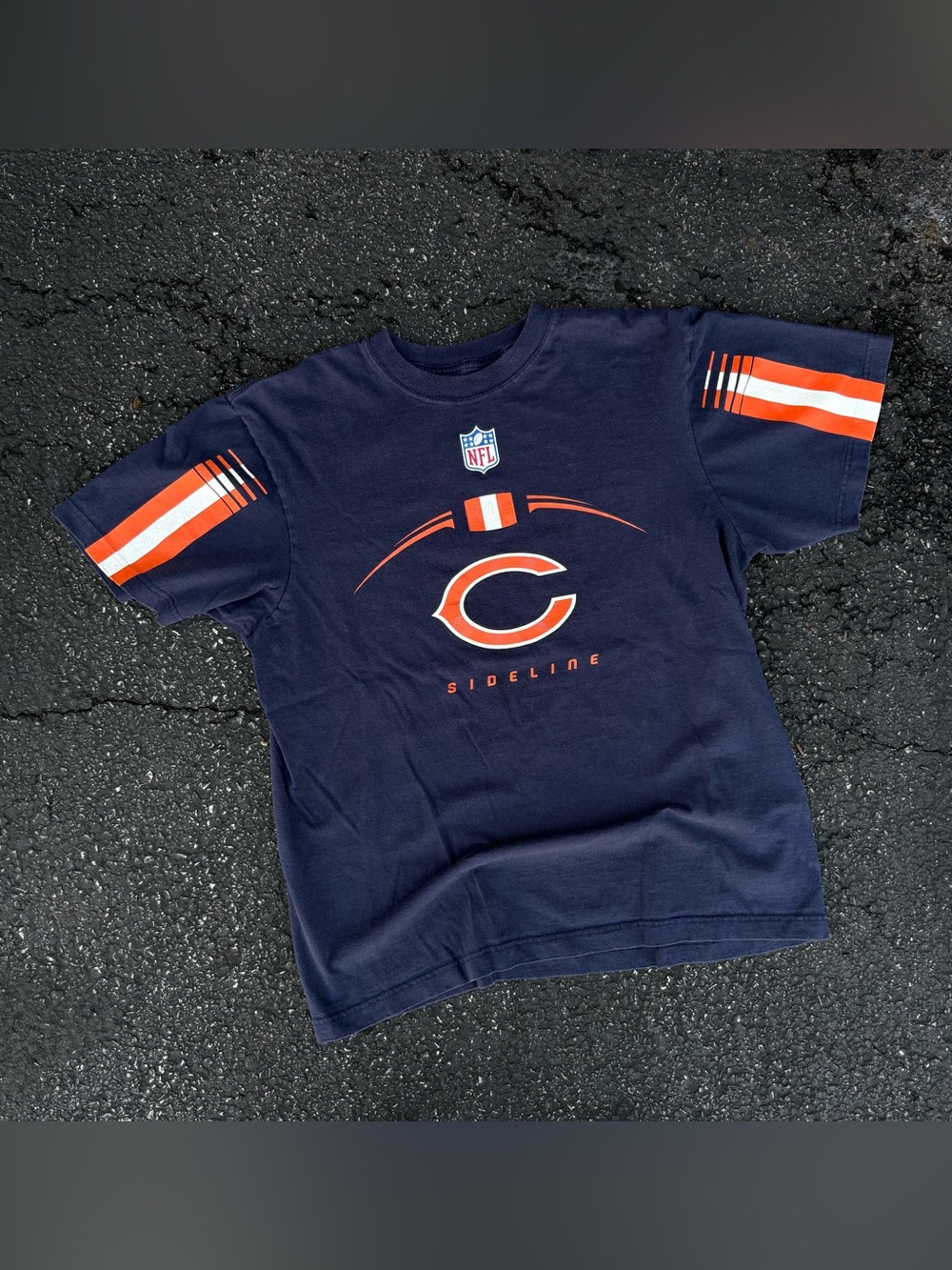 Y2K 2000s Chicago Bears Reebok Sideline Graphic T-Shirt Football NFL Graphic USA